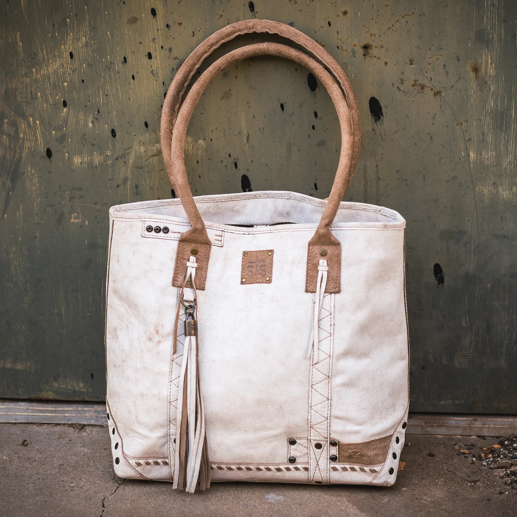 Cremello Tote Bag- STS31107