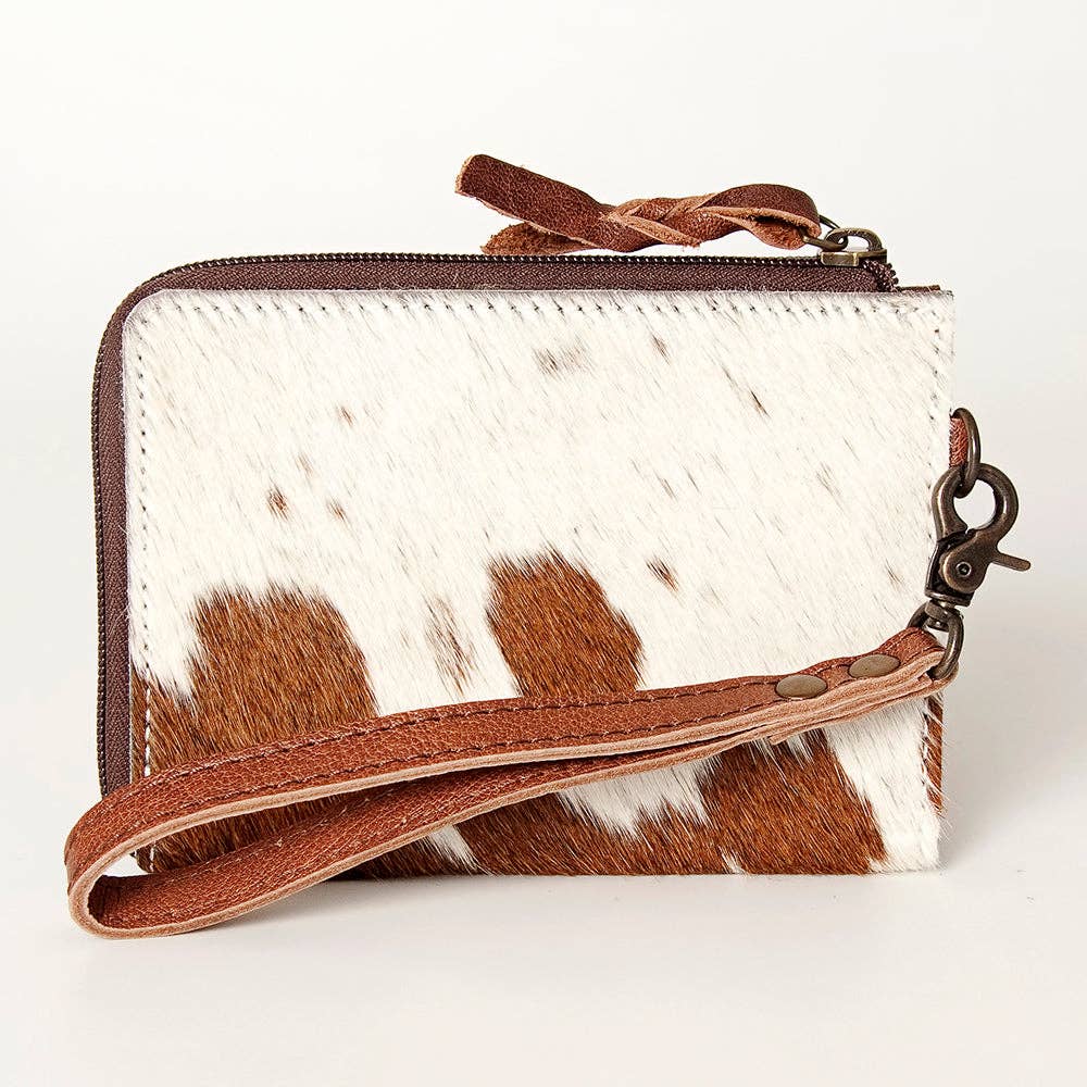 ADBG821D- Coin Purse Wristlet - Brown