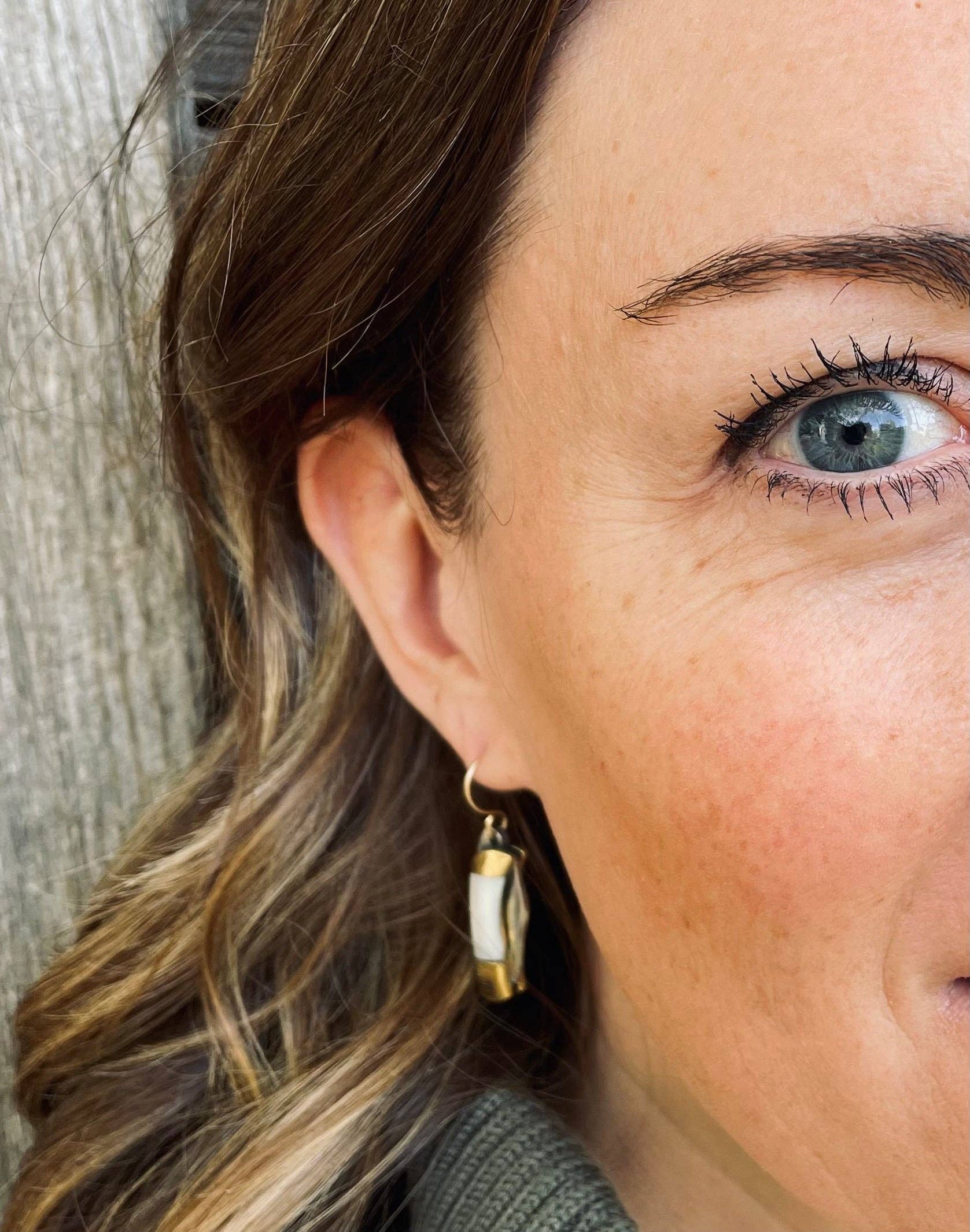 The Billie Earrings: Mother of Pearl Handle-