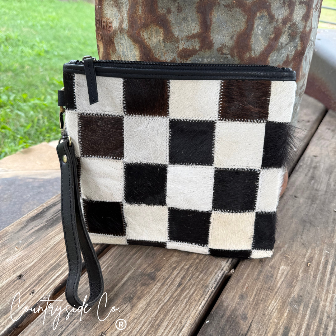 Checkered Cowhide Make Up Toiletry Bag Wristlet: Black