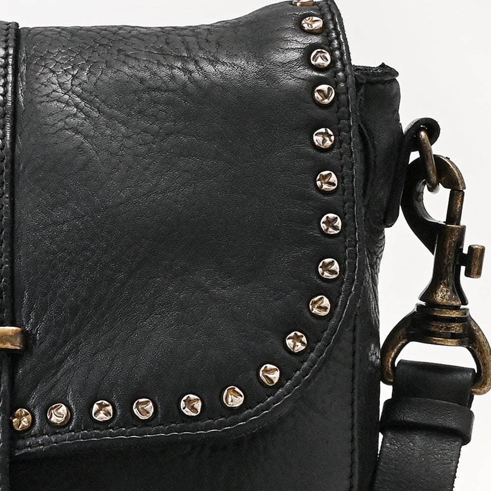 SWC155BLK- Black Flap Bag