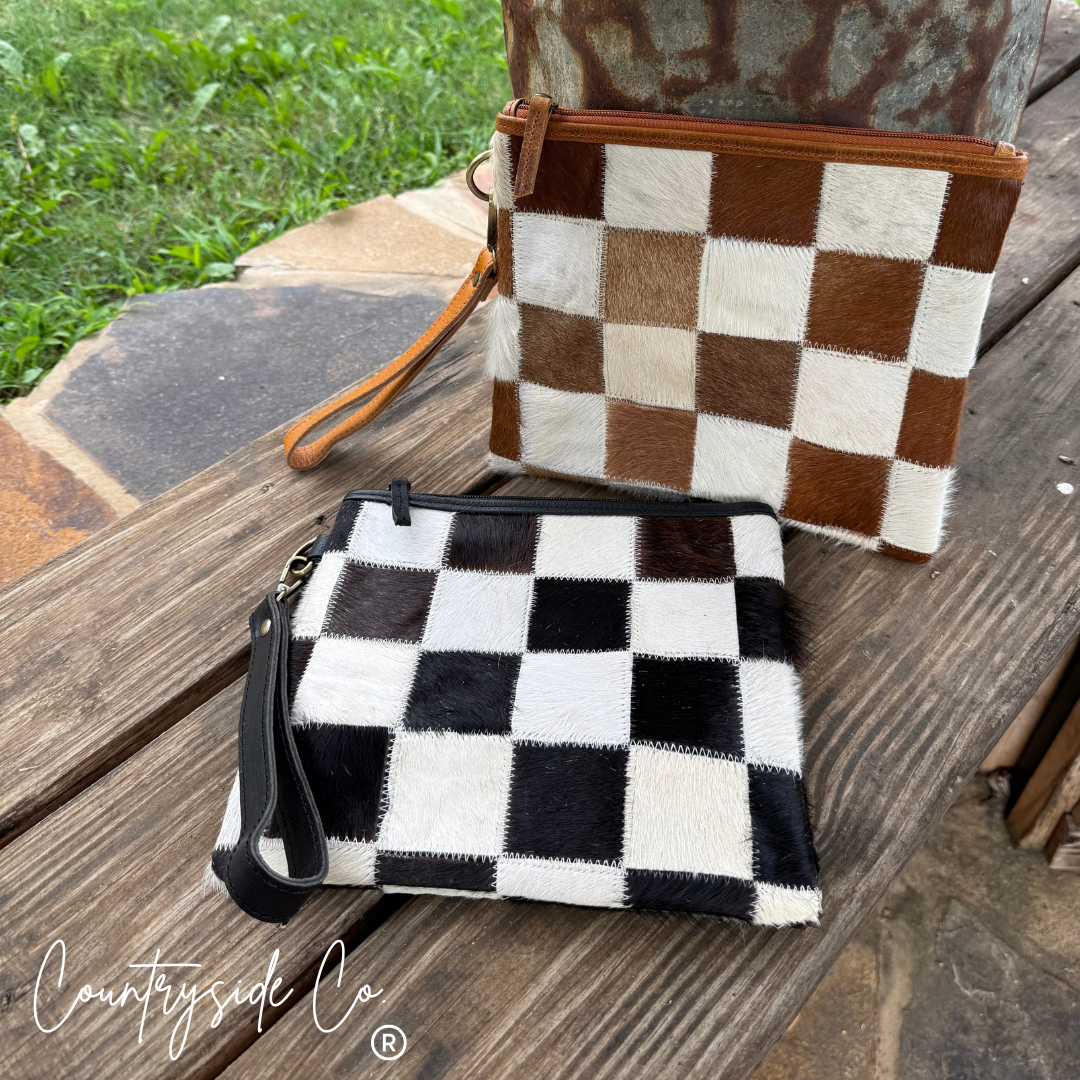 Checkered Cowhide Make Up Toiletry Bag Wristlet: Black