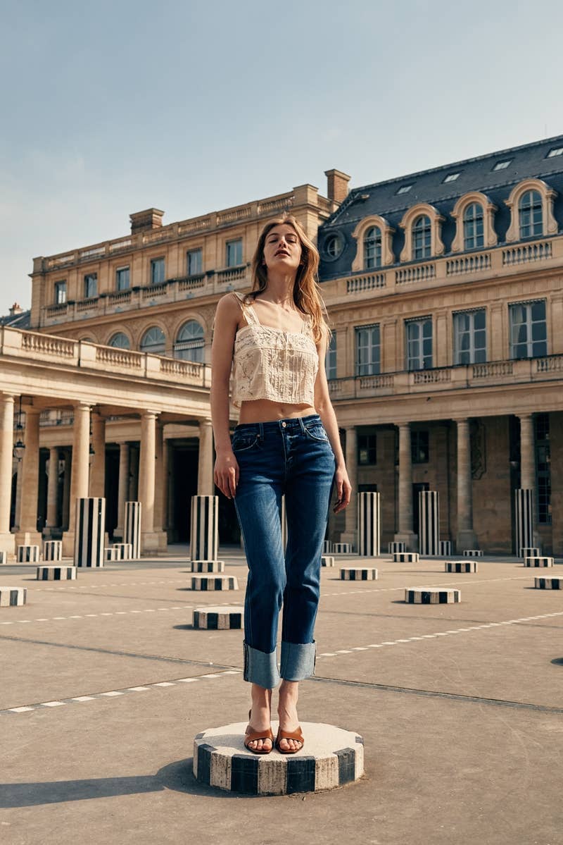 Mid-Rise Cropped Cuffed Straight Jean-