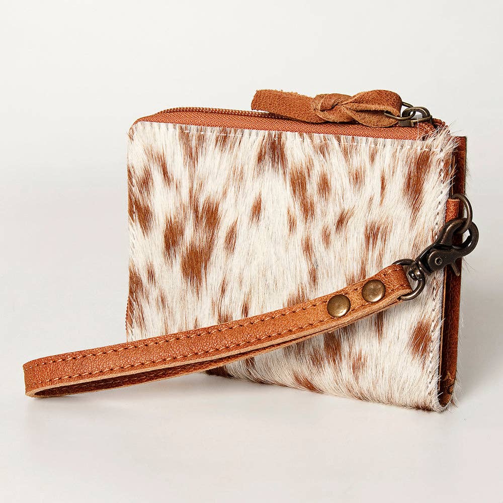 ADBG821D- Coin Purse Wristlet - Brown
