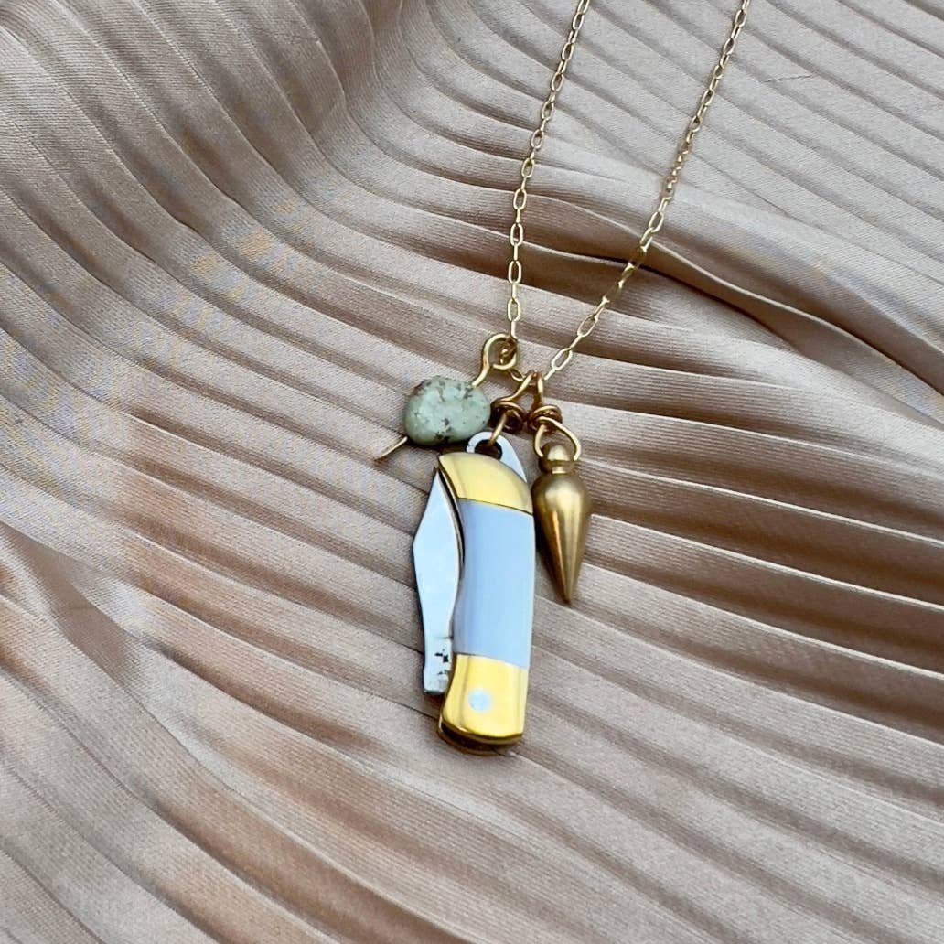 Billie Jr. Necklace (Mother of Pearl): 18" Silver Chain