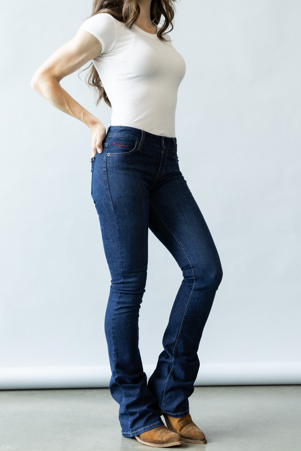 Chloe: Mid-Rise. Fitted Thigh. Flared. 