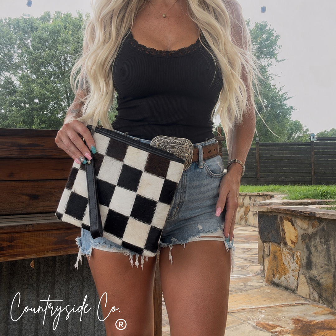 Checkered Cowhide Make Up Toiletry Bag Wristlet: Black
