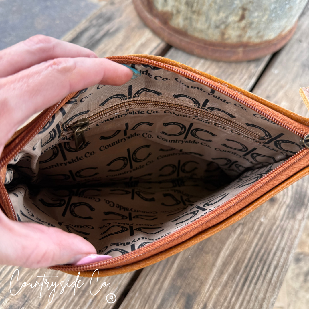 Checkered Cowhide Make Up Toiletry Bag Wristlet: Black