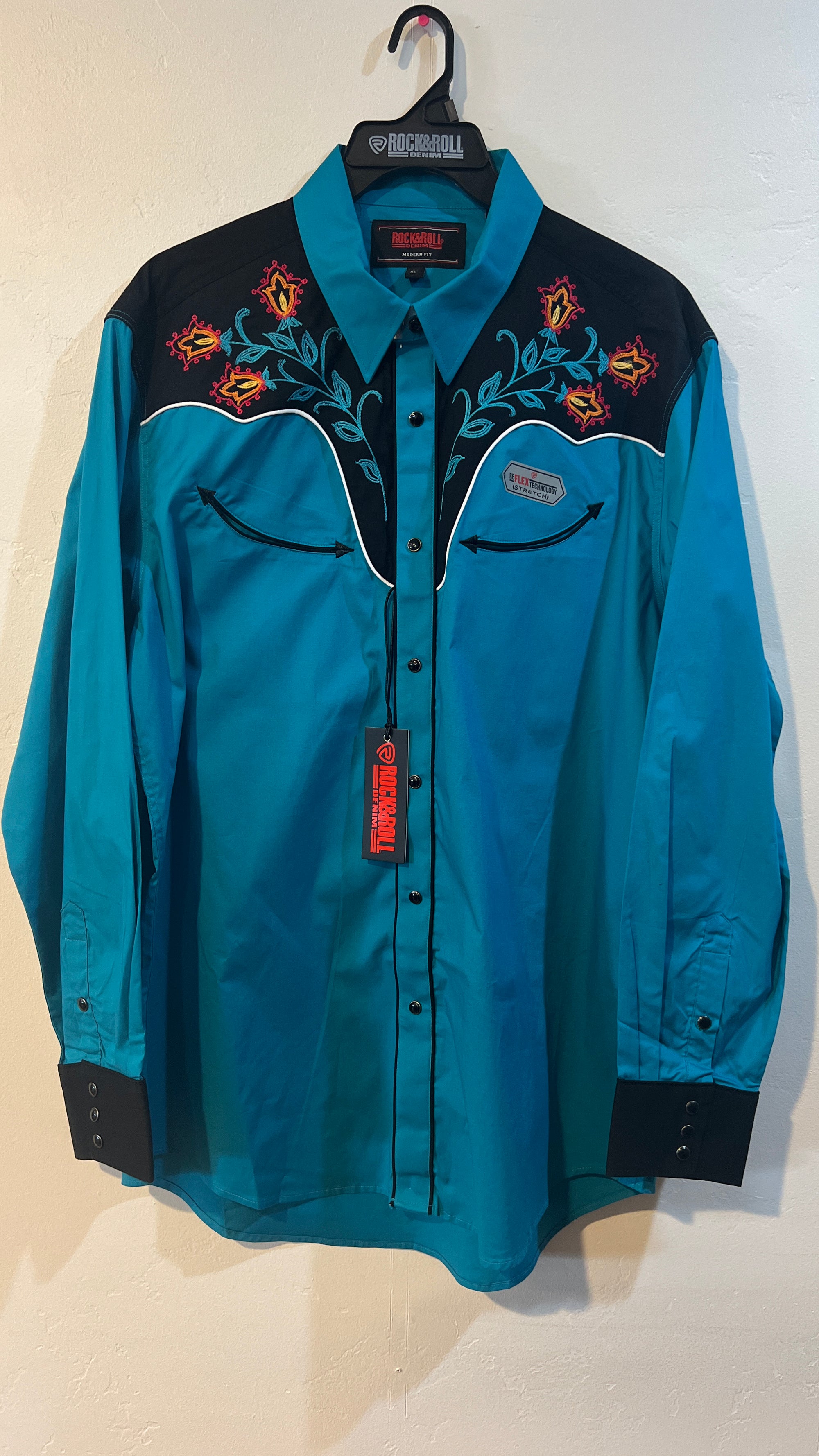 Throwback Western Embroidered Pearl Snap 
