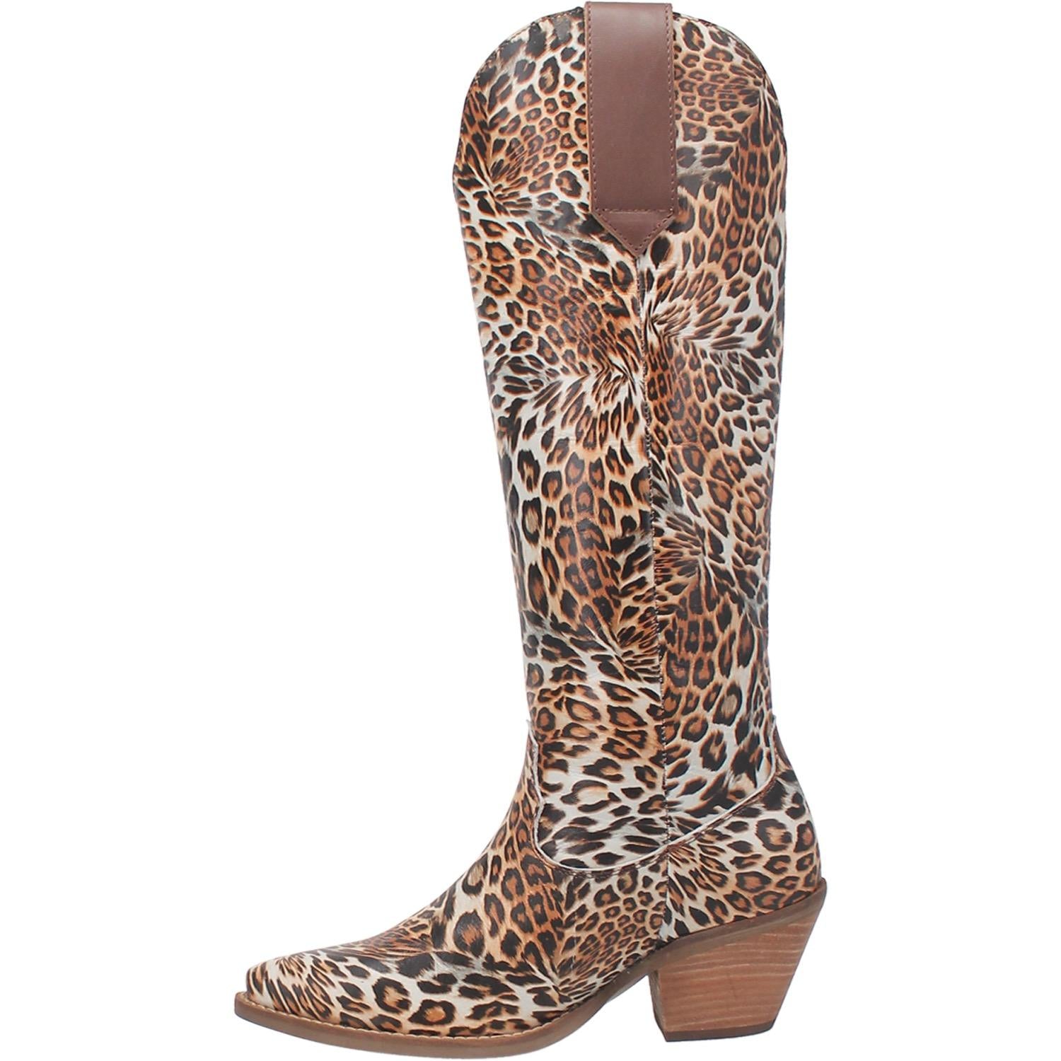Cheetah Cowgirl 