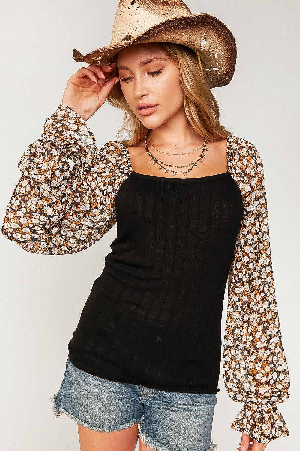 PLUS- Ribbed Balloon Floral Sleeve Top- Black-