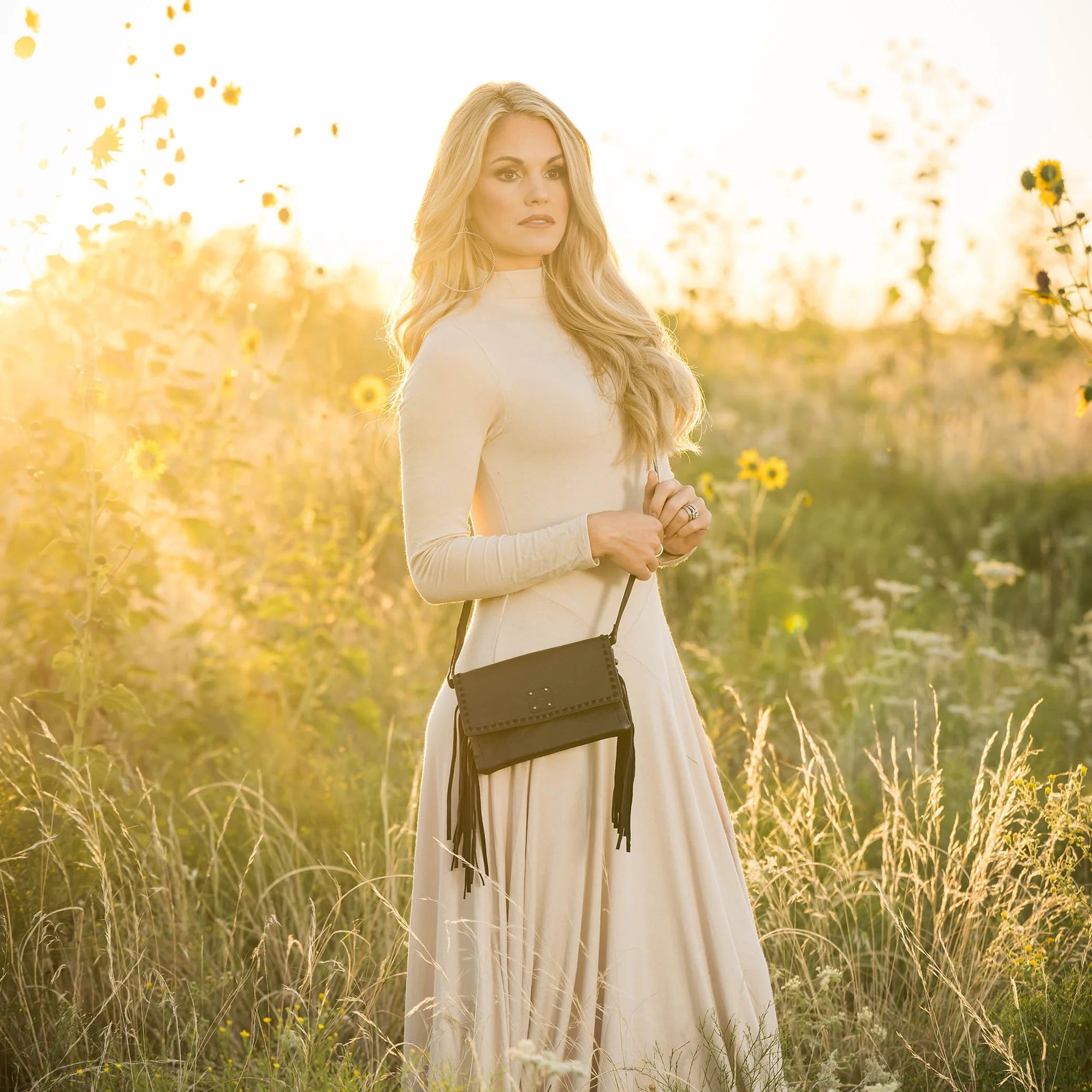 Indie Harper Crossbody Wallet - Black