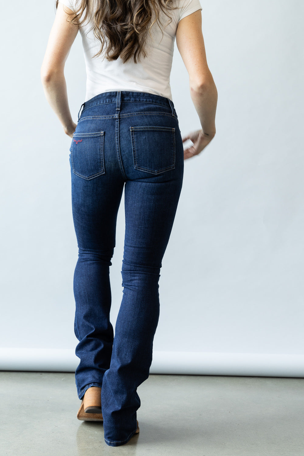 Chloe: Mid-Rise. Fitted Thigh. Flared. 