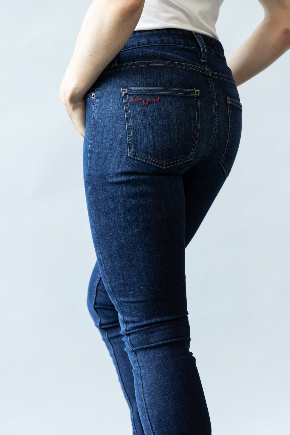 Chloe: Mid-Rise. Fitted Thigh. Flared. 